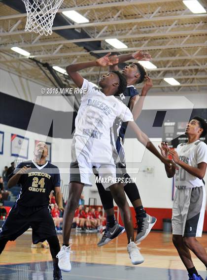 Thumbnail 1 in Queens Grant vs. Hickory Grove Christian (WNC Holiday Classic) photogallery.