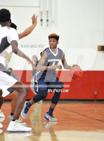 Thumbnail 2 in Queens Grant vs. Hickory Grove Christian (WNC Holiday Classic) photogallery.