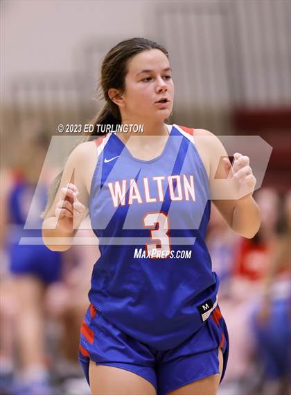 Thumbnail 1 in Walton @ Lassiter photogallery.