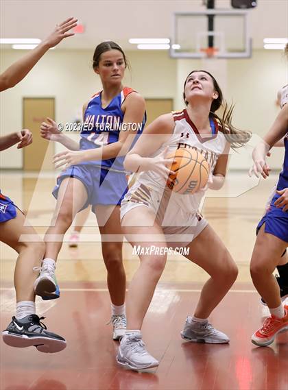 Thumbnail 1 in Walton @ Lassiter photogallery.
