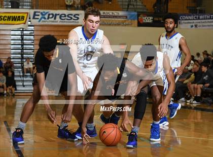 Thumbnail 3 in Jefferson vs. Grant (Les Schwab Invitational) photogallery.