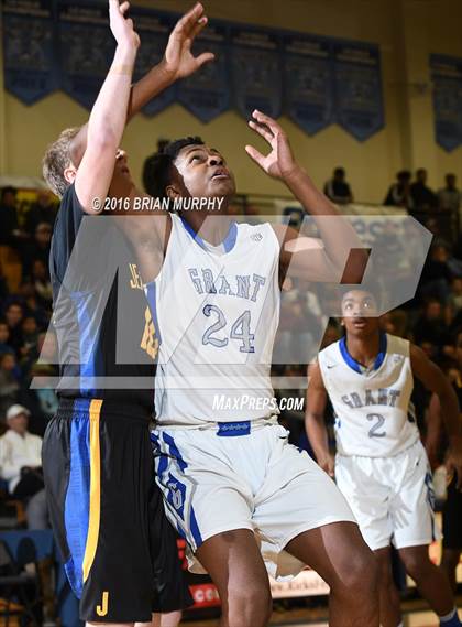 Thumbnail 2 in Jefferson vs. Grant (Les Schwab Invitational) photogallery.