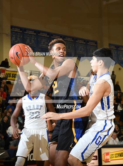 Thumbnail 1 in Jefferson vs. Grant (Les Schwab Invitational) photogallery.