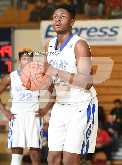 Thumbnail 3 in Jefferson vs. Grant (Les Schwab Invitational) photogallery.