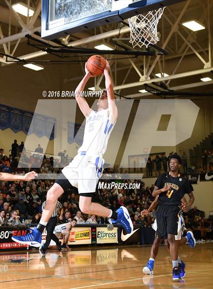 Thumbnail 1 in Jefferson vs. Grant (Les Schwab Invitational) photogallery.