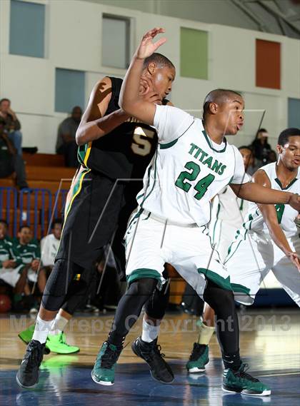Thumbnail 1 in Mira Costa vs. Tahquitz (El Segundo Tournament) photogallery.