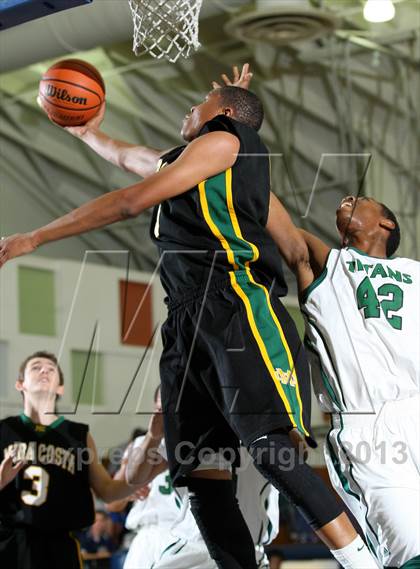 Thumbnail 3 in Mira Costa vs. Tahquitz (El Segundo Tournament) photogallery.