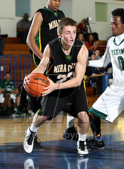 Thumbnail 1 in Mira Costa vs. Tahquitz (El Segundo Tournament) photogallery.