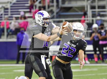 Thumbnail 3 in Noblesville vs Brownsburg photogallery.