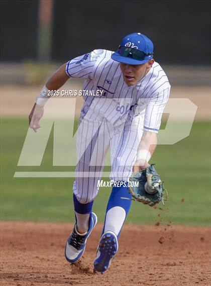 Thumbnail 3 in Desert Ridge vs. Valley Christian (Bob Everett Classic) photogallery.