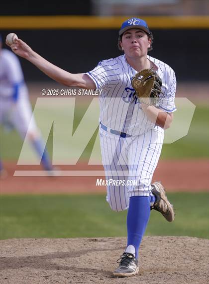Thumbnail 1 in Desert Ridge vs. Valley Christian (Bob Everett Classic) photogallery.
