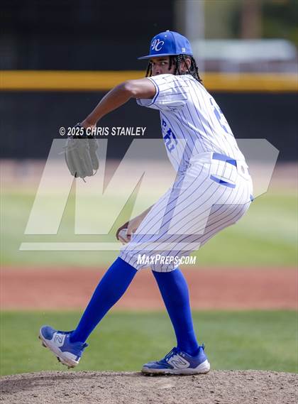Thumbnail 2 in Desert Ridge vs. Valley Christian (Bob Everett Classic) photogallery.
