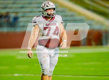 Thumbnail 1 in Deweyville vs Grapeland (UIL Football 2A Dll Bi-District Playoff) photogallery.