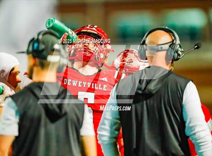 Thumbnail 2 in Deweyville vs Grapeland (UIL Football 2A Dll Bi-District Playoff) photogallery.