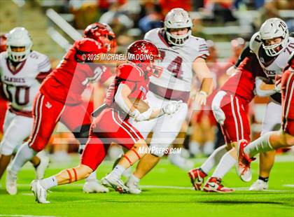 Thumbnail 2 in Deweyville vs Grapeland (UIL Football 2A Dll Bi-District Playoff) photogallery.