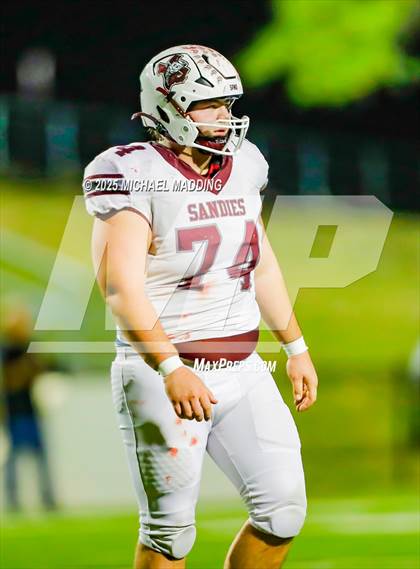 Thumbnail 2 in Deweyville vs Grapeland (UIL Football 2A Dll Bi-District Playoff) photogallery.