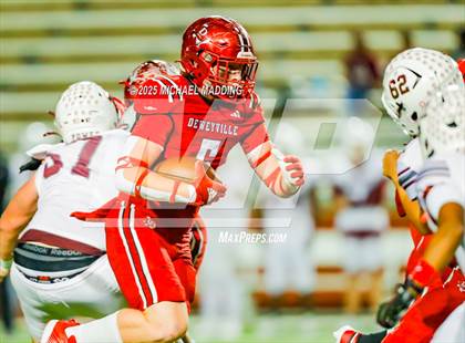 Thumbnail 3 in Deweyville vs Grapeland (UIL Football 2A Dll Bi-District Playoff) photogallery.