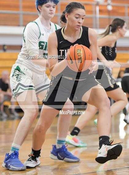 Thumbnail 3 in Canon City vs. ThunderRidge (Nike Tournament of Champions) photogallery.