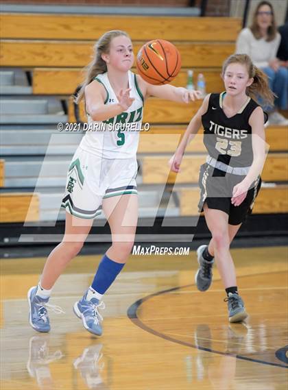Thumbnail 1 in Canon City vs. ThunderRidge (Nike Tournament of Champions) photogallery.
