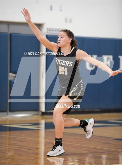 Thumbnail 2 in Canon City vs. ThunderRidge (Nike Tournament of Champions) photogallery.