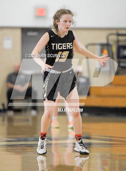 Thumbnail 1 in Canon City vs. ThunderRidge (Nike Tournament of Champions) photogallery.