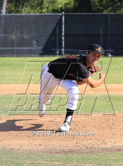 Thumbnail 2 in Arcadia vs. Etiwanda photogallery.