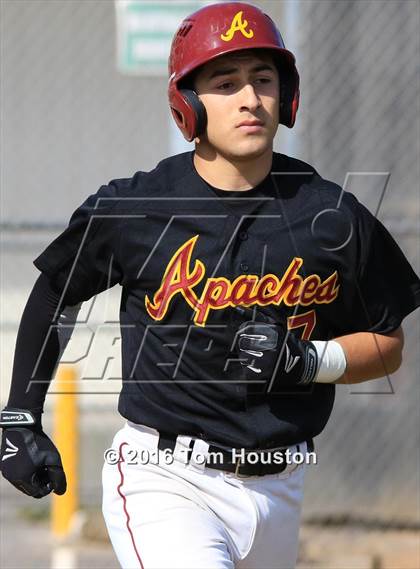 Thumbnail 2 in Arcadia vs. Etiwanda photogallery.