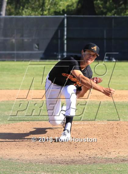 Thumbnail 1 in Arcadia vs. Etiwanda photogallery.