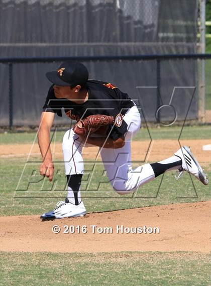 Thumbnail 1 in Arcadia vs. Etiwanda photogallery.