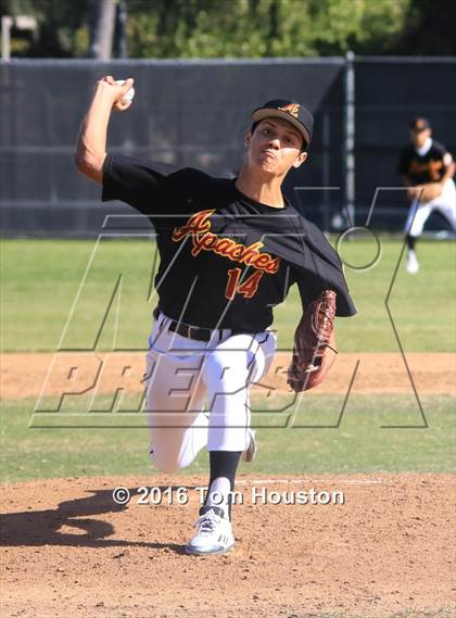 Thumbnail 3 in Arcadia vs. Etiwanda photogallery.