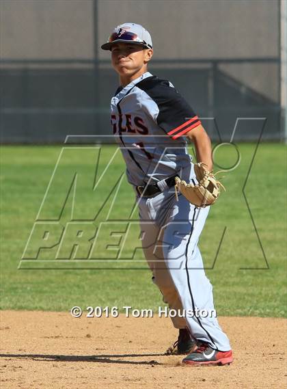 Thumbnail 3 in Arcadia vs. Etiwanda photogallery.