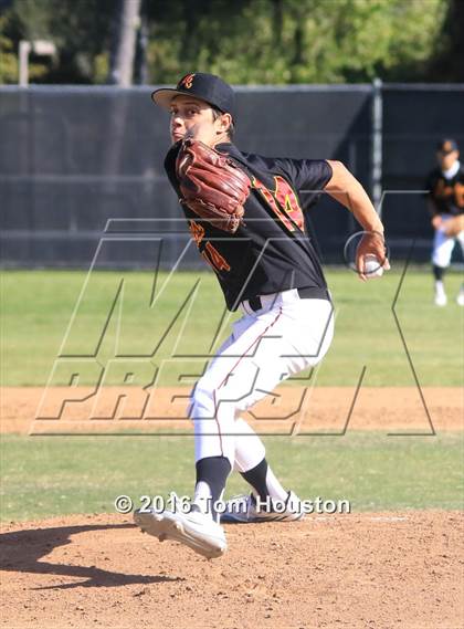 Thumbnail 1 in Arcadia vs. Etiwanda photogallery.