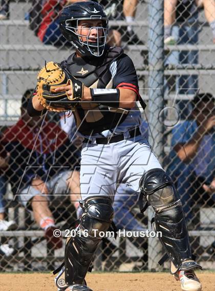 Thumbnail 2 in Arcadia vs. Etiwanda photogallery.