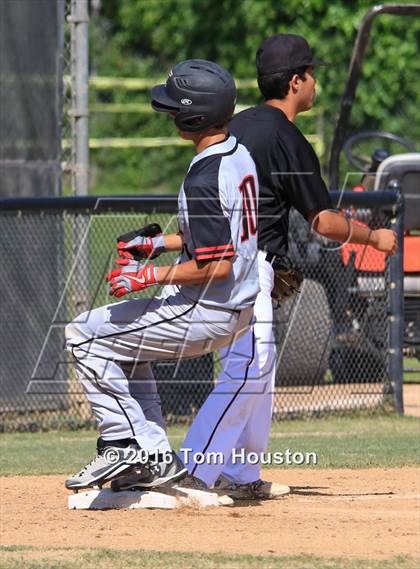 Thumbnail 1 in Arcadia vs. Etiwanda photogallery.