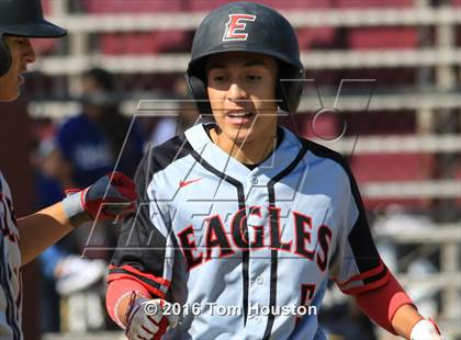 Thumbnail 3 in Arcadia vs. Etiwanda photogallery.