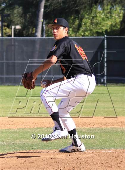 Thumbnail 1 in Arcadia vs. Etiwanda photogallery.