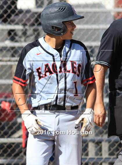 Thumbnail 3 in Arcadia vs. Etiwanda photogallery.