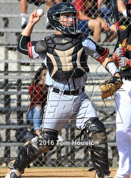 Thumbnail 1 in Arcadia vs. Etiwanda photogallery.