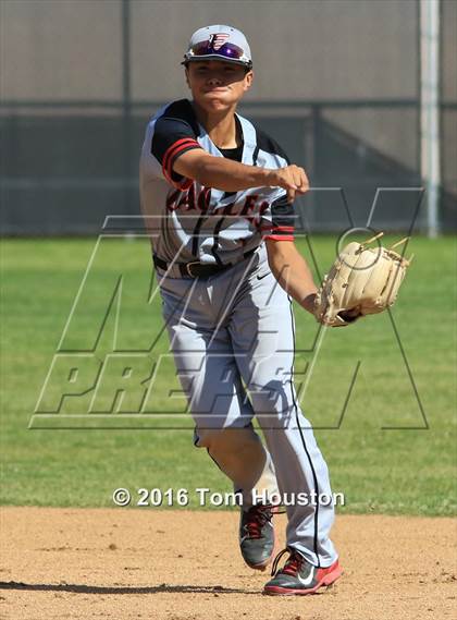 Thumbnail 2 in Arcadia vs. Etiwanda photogallery.