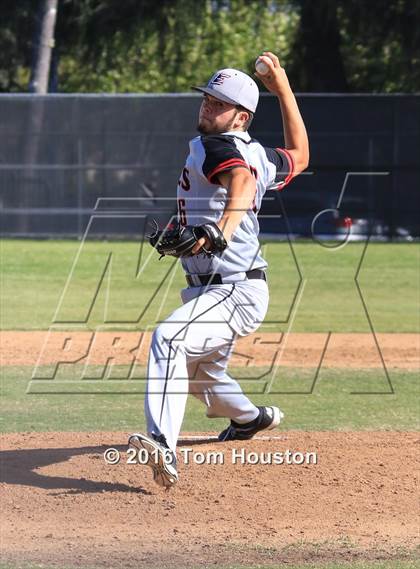 Thumbnail 3 in Arcadia vs. Etiwanda photogallery.