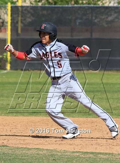 Thumbnail 1 in Arcadia vs. Etiwanda photogallery.
