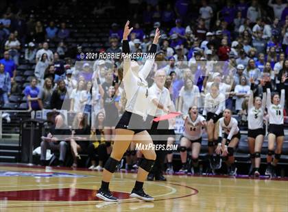 Thumbnail 1 in Bushland vs. Gunter (UIL Volleyball 3A Finals) photogallery.