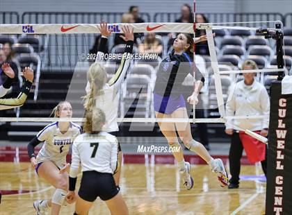 Thumbnail 3 in Bushland vs. Gunter (UIL Volleyball 3A Finals) photogallery.