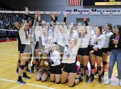 Thumbnail 1 in Bushland vs. Gunter (UIL Volleyball 3A Finals) photogallery.