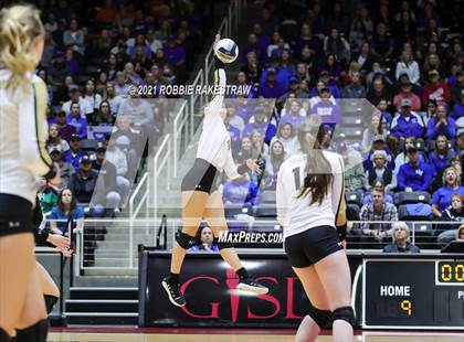 Thumbnail 1 in Bushland vs. Gunter (UIL Volleyball 3A Finals) photogallery.