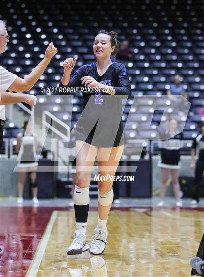 Thumbnail 1 in Bushland vs. Gunter (UIL Volleyball 3A Finals) photogallery.