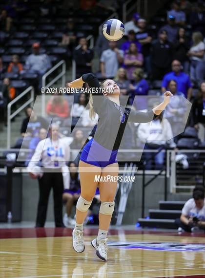 Thumbnail 3 in Bushland vs. Gunter (UIL Volleyball 3A Finals) photogallery.