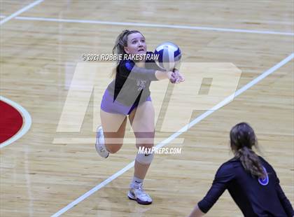 Thumbnail 2 in Bushland vs. Gunter (UIL Volleyball 3A Finals) photogallery.