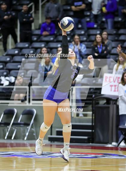 Thumbnail 2 in Bushland vs. Gunter (UIL Volleyball 3A Finals) photogallery.