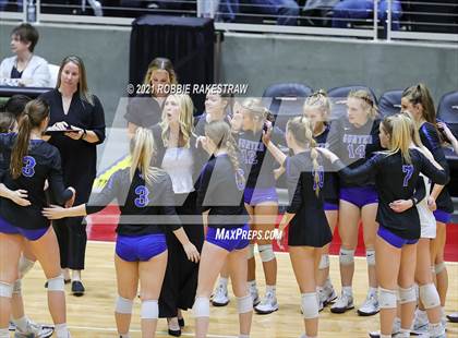 Thumbnail 3 in Bushland vs. Gunter (UIL Volleyball 3A Finals) photogallery.